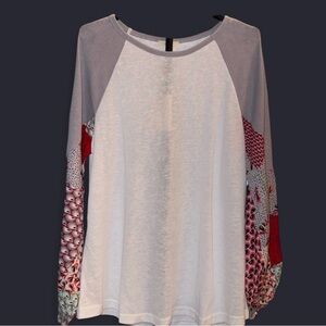 Easel Women’s Knit Long Sleeve Shirt